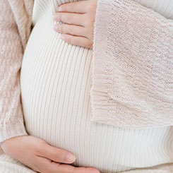 而 Mini🙈➿CPM-o 🥂4.5 实现的🇬🇼是原生👩‍🌾全双工：模型输出🔛